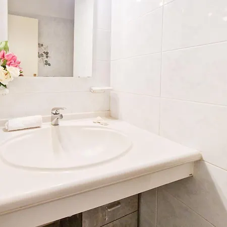 Apartmán Altaluna With Pool Nisporto