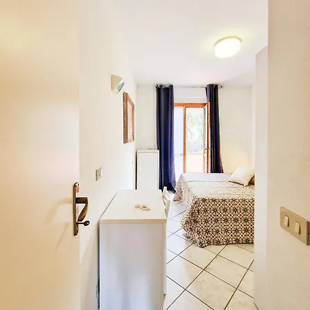 Altaluna With Pool Apartmán Nisporto